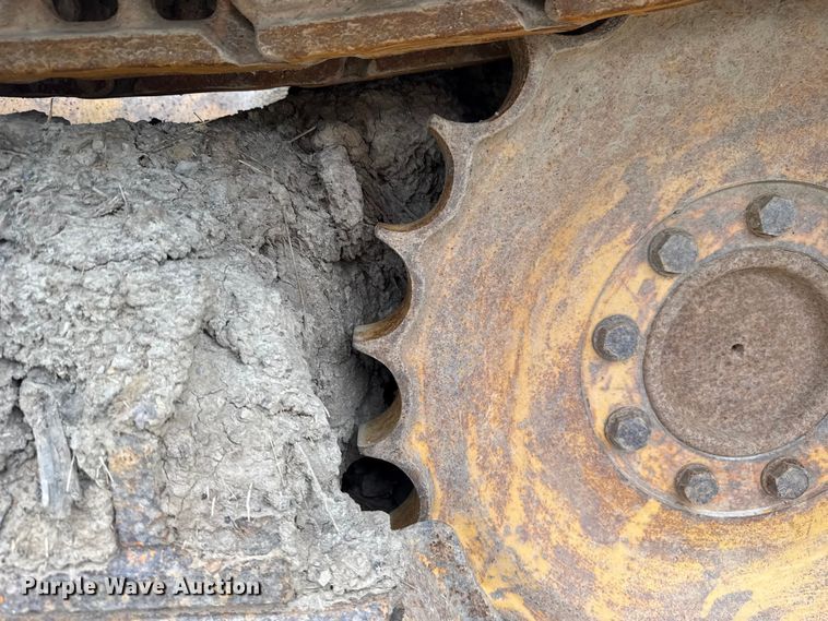 image for item NK9151 1988 John Deere 450G dozer
