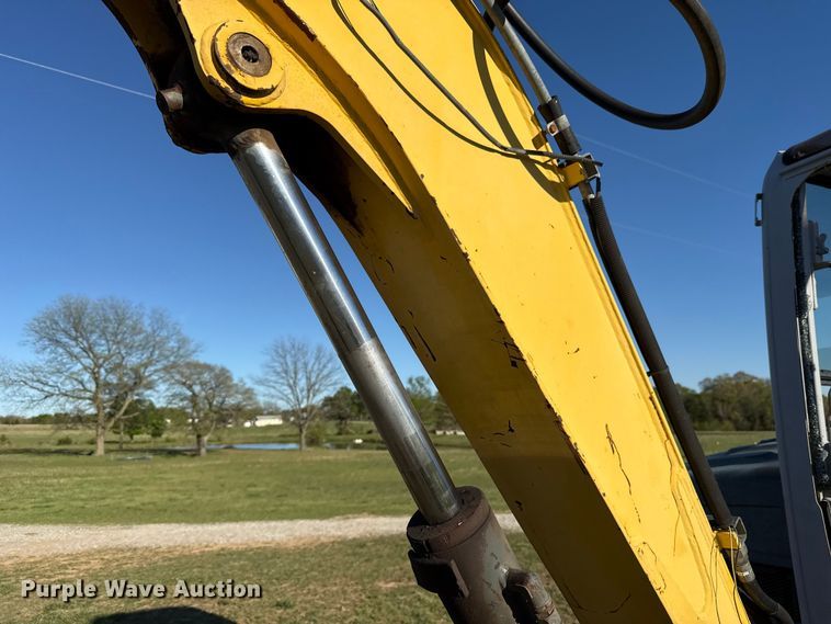 image for item NK9159 2005 Gehl 503Z mini excavator