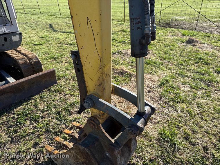 image for item NK9159 2005 Gehl 503Z mini excavator
