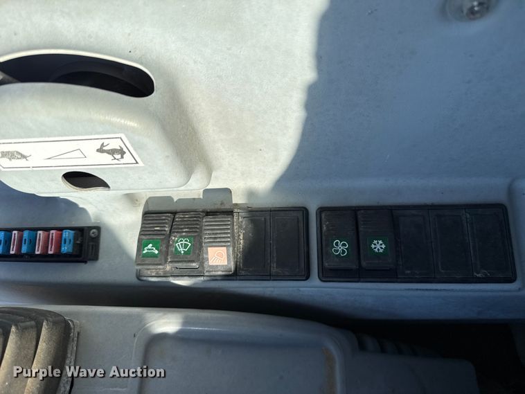 image for item NK9159 2005 Gehl 503Z mini excavator
