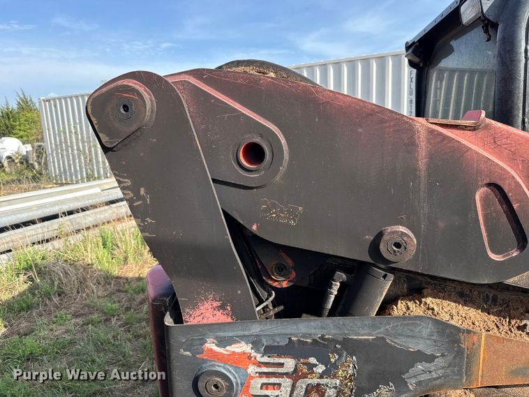 image for item NK9198 2014 Kubota SVL90-2 skid steer loader