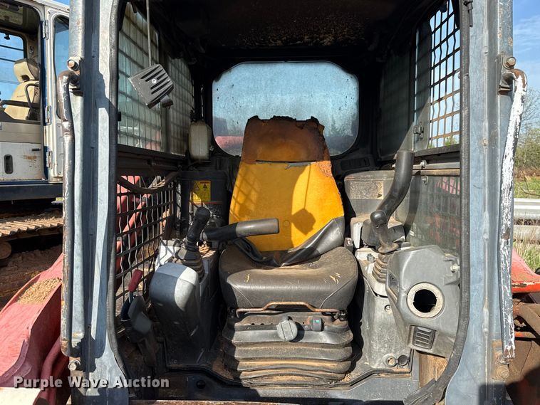image for item NK9198 2014 Kubota SVL90-2 skid steer loader