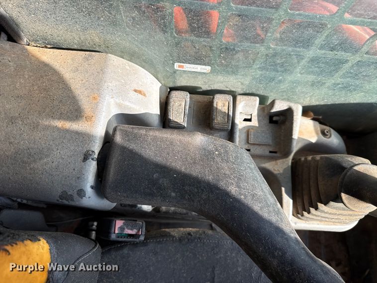image for item NK9198 2014 Kubota SVL90-2 skid steer loader