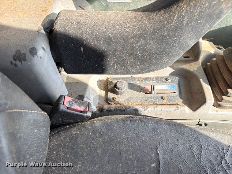 image for item NK9198 2014 Kubota SVL90-2 skid steer loader