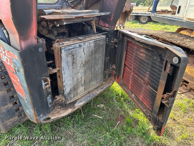 image for item NK9198 2014 Kubota SVL90-2 skid steer loader
