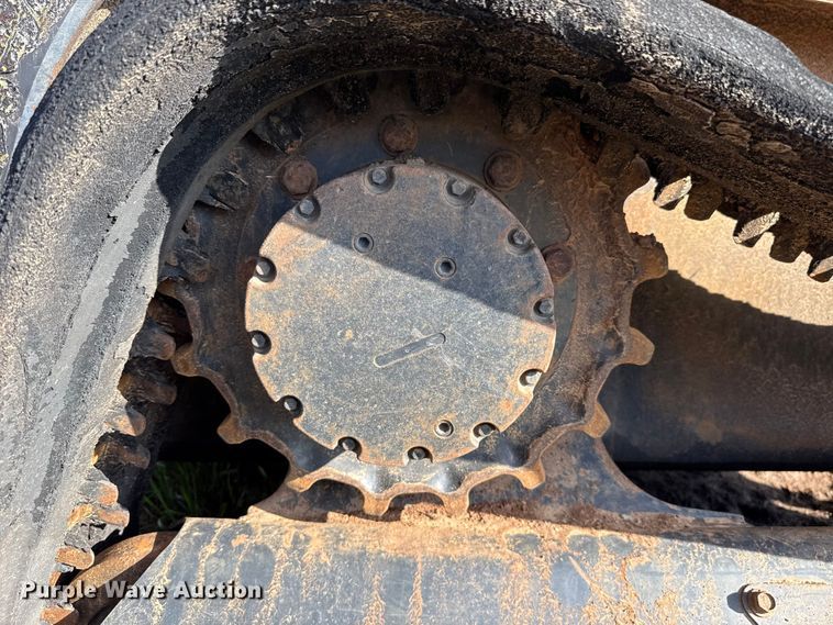 image for item NK9198 2014 Kubota SVL90-2 skid steer loader