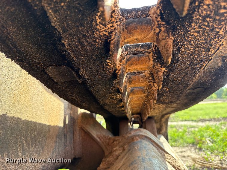 image for item NK9198 2014 Kubota SVL90-2 skid steer loader