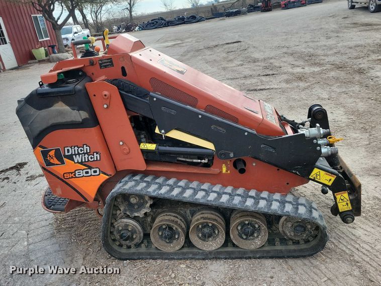 image for item NK9976 2018 Ditch Witch SK800 compact utility loader