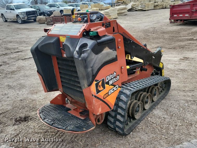 image for item NK9976 2018 Ditch Witch SK800 compact utility loader