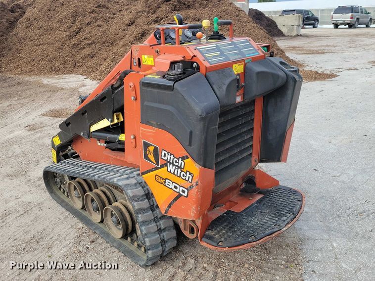 image for item NK9976 2018 Ditch Witch SK800 compact utility loader
