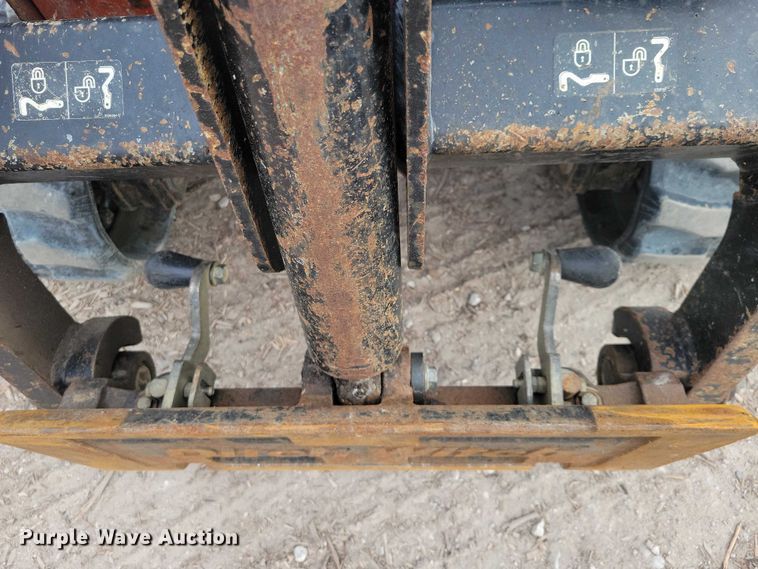 image for item NK9976 2018 Ditch Witch SK800 compact utility loader