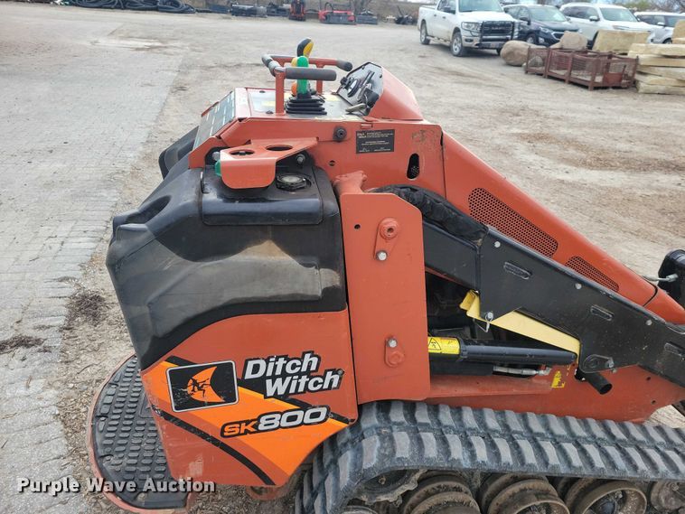image for item NK9976 2018 Ditch Witch SK800 compact utility loader