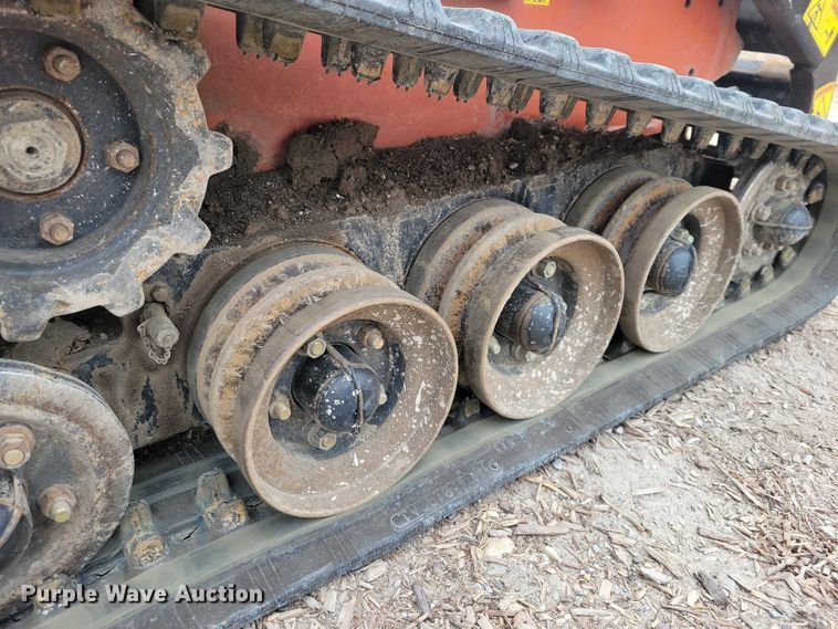 image for item NK9976 2018 Ditch Witch SK800 compact utility loader