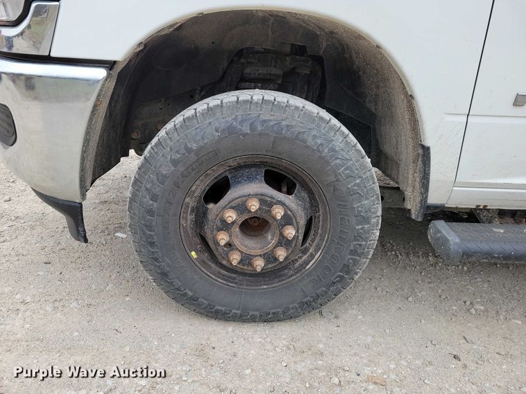 image for item NK9988 2020 RAM 3500 flatbed pickup truck