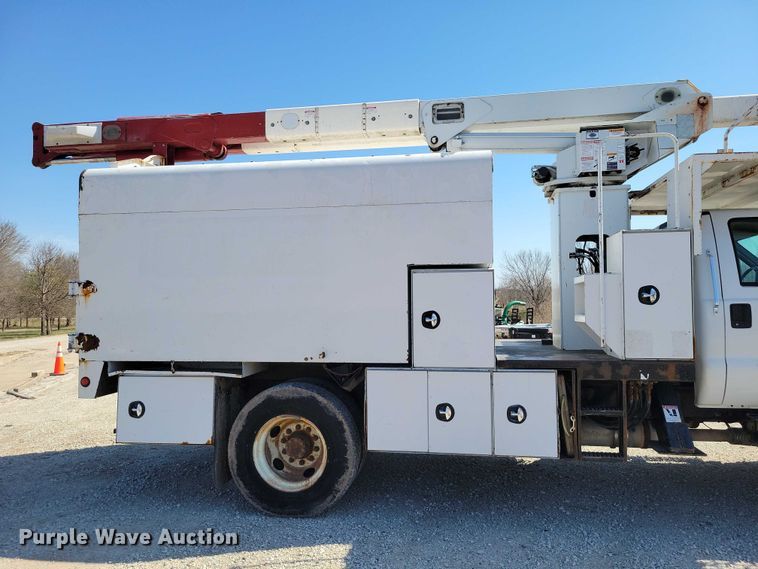 image for item NK9991 2010 Ford F750 Super Duty bucket truck