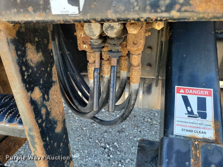 image for item NK9991 2010 Ford F750 Super Duty bucket truck