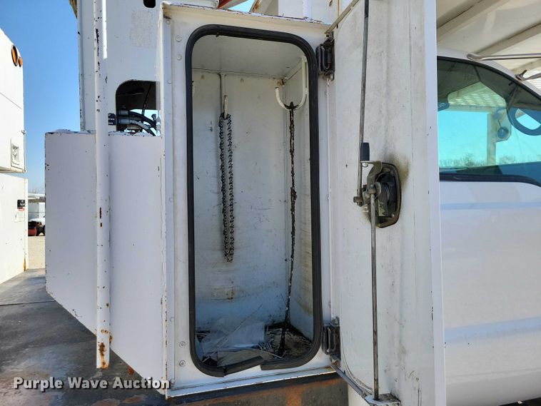image for item NK9991 2010 Ford F750 Super Duty bucket truck
