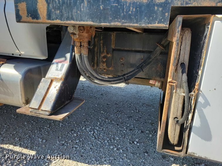 image for item NK9991 2010 Ford F750 Super Duty bucket truck