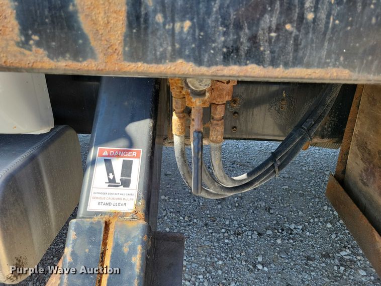 image for item NK9991 2010 Ford F750 Super Duty bucket truck