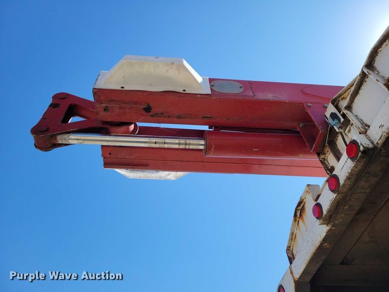 image for item NK9991 2010 Ford F750 Super Duty bucket truck
