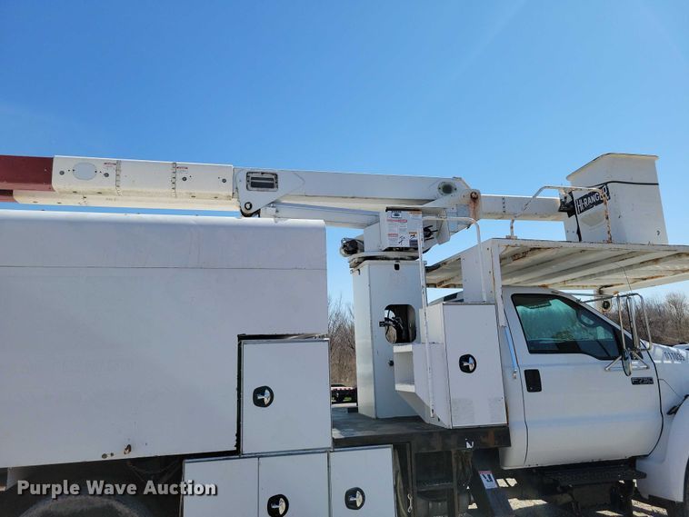 image for item NK9991 2010 Ford F750 Super Duty bucket truck