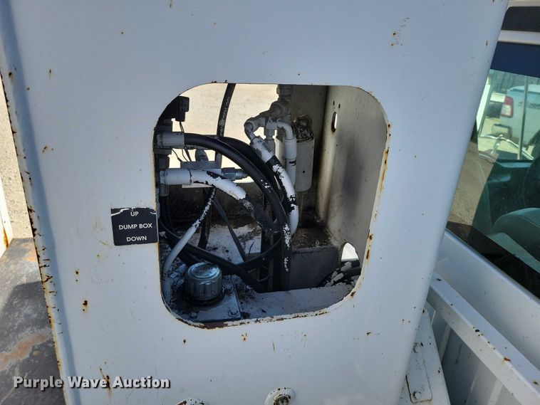 image for item NK9991 2010 Ford F750 Super Duty bucket truck