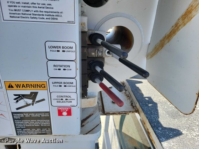 image for item NK9991 2010 Ford F750 Super Duty bucket truck