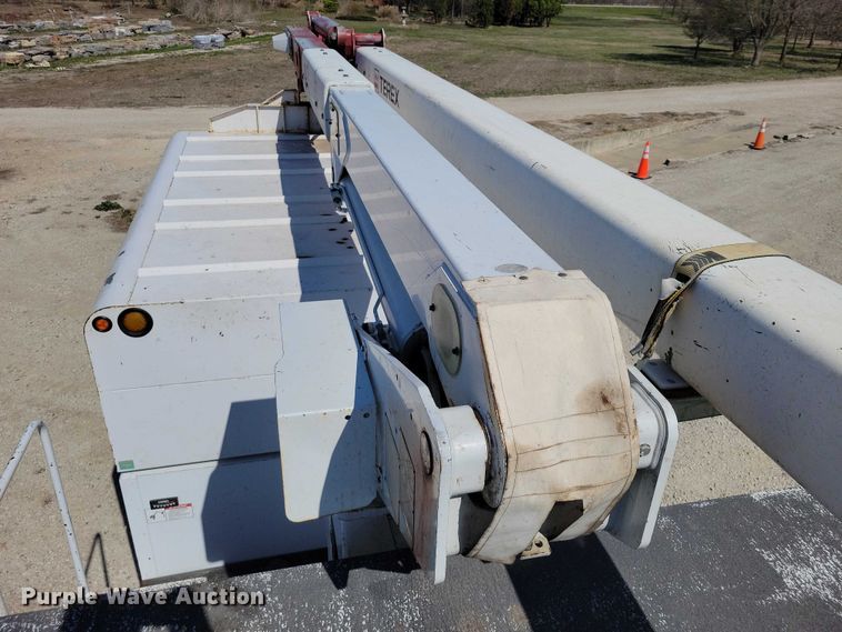 image for item NK9991 2010 Ford F750 Super Duty bucket truck