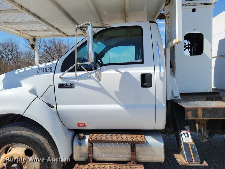 image for item NK9991 2010 Ford F750 Super Duty bucket truck