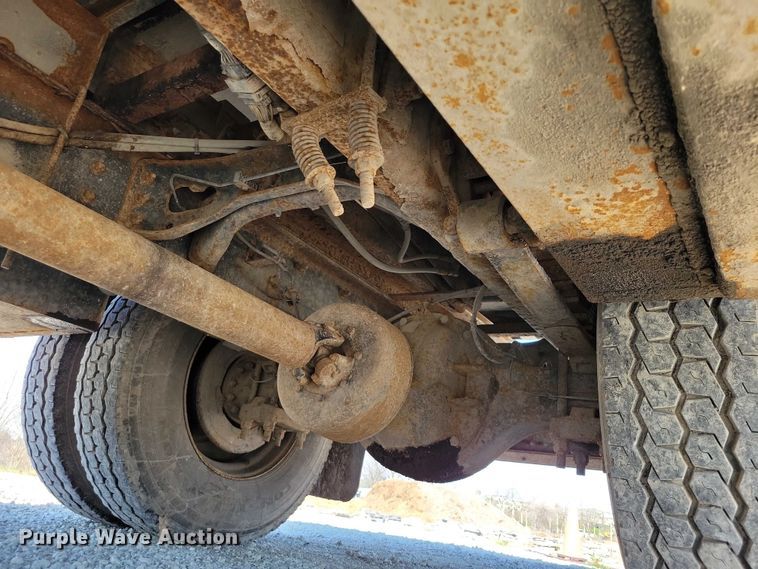 image for item NK9991 2010 Ford F750 Super Duty bucket truck