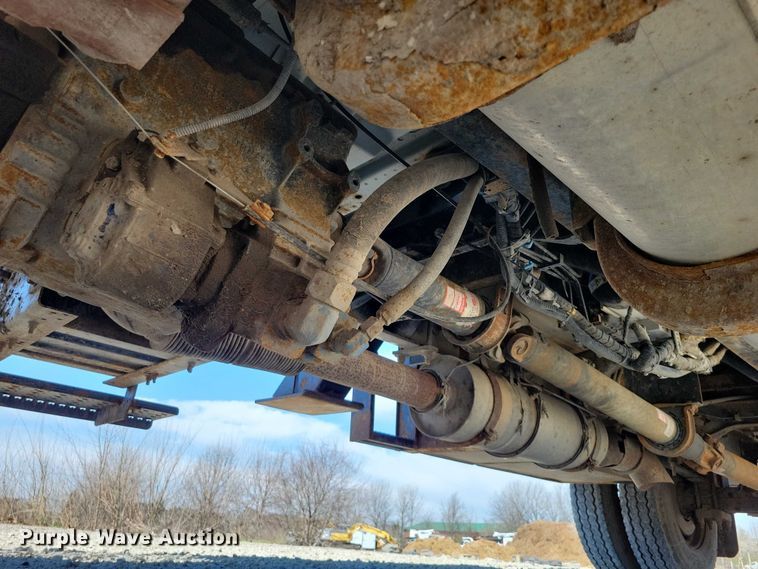 image for item NK9991 2010 Ford F750 Super Duty bucket truck