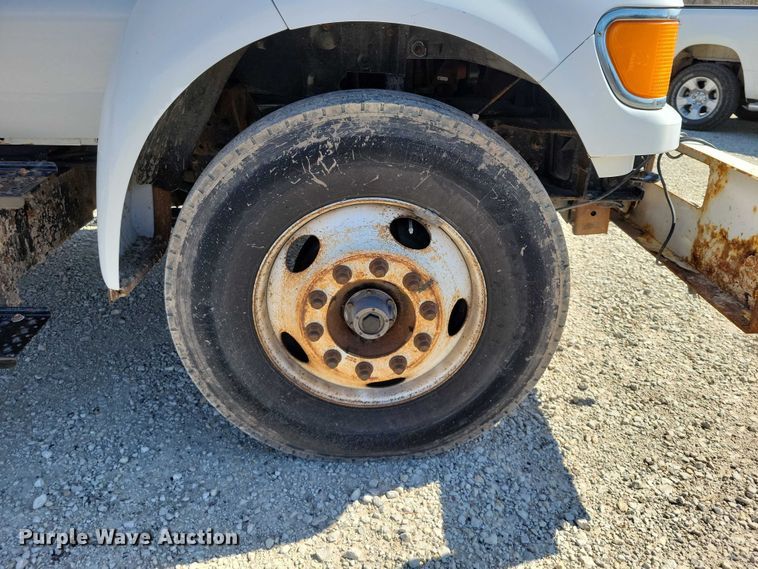 image for item NK9991 2010 Ford F750 Super Duty bucket truck