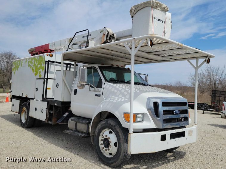 image for item NK9995 2007 Ford F750 Super Duty bucket truck