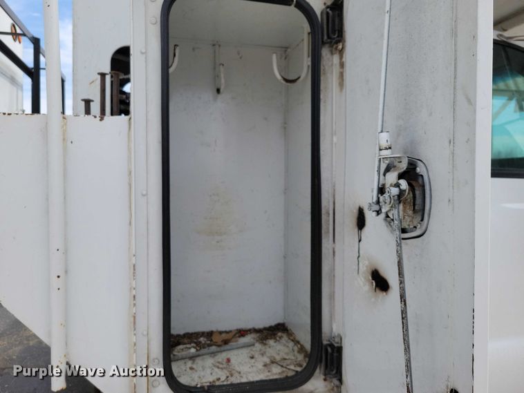 image for item NK9995 2007 Ford F750 Super Duty bucket truck