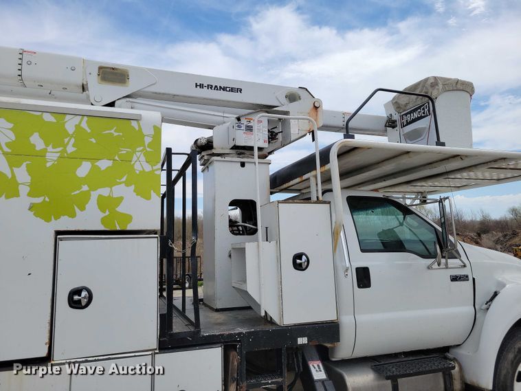 image for item NK9995 2007 Ford F750 Super Duty bucket truck