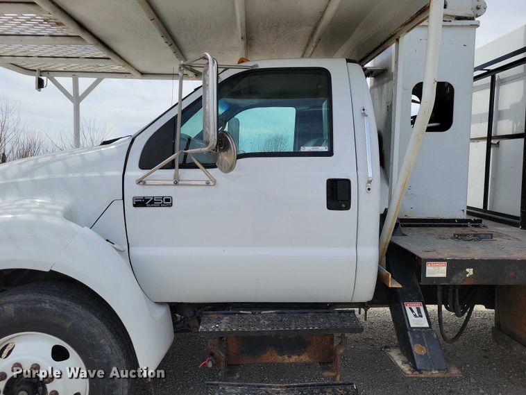 image for item NK9995 2007 Ford F750 Super Duty bucket truck