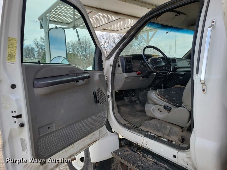 image for item NK9995 2007 Ford F750 Super Duty bucket truck