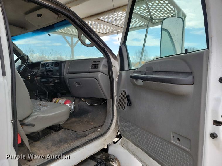 image for item NK9995 2007 Ford F750 Super Duty bucket truck
