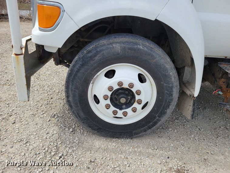 image for item NK9995 2007 Ford F750 Super Duty bucket truck