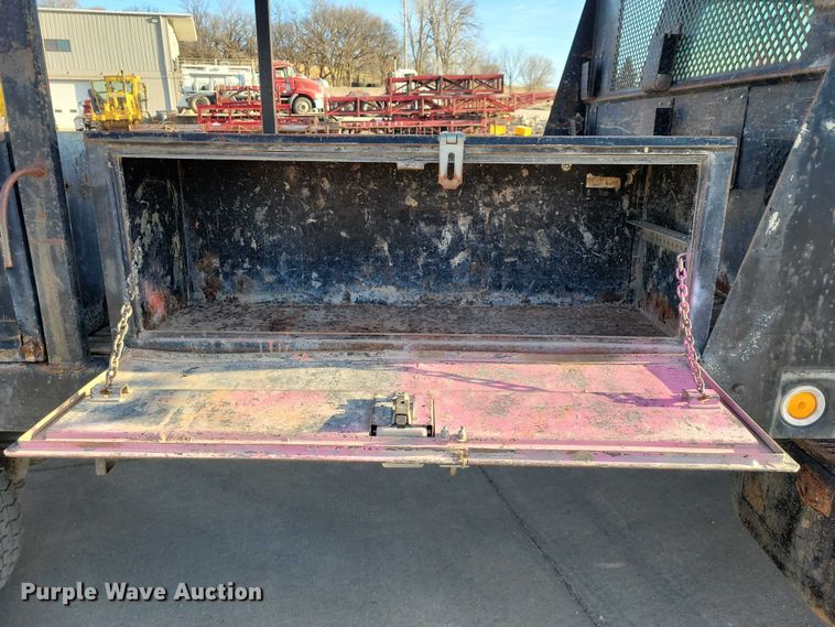 image for item NK9997 1993 GMC Top Kick flatbed truck