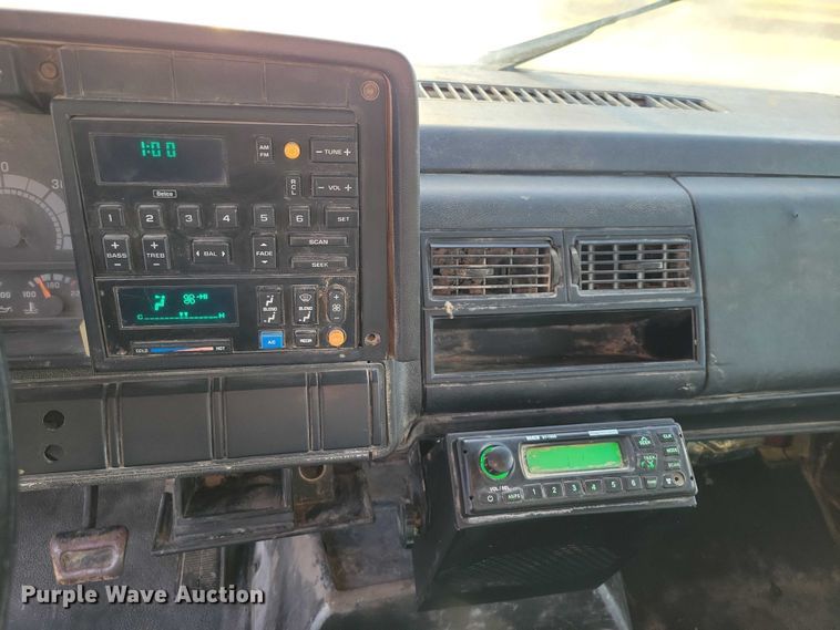 image for item NK9997 1993 GMC Top Kick flatbed truck