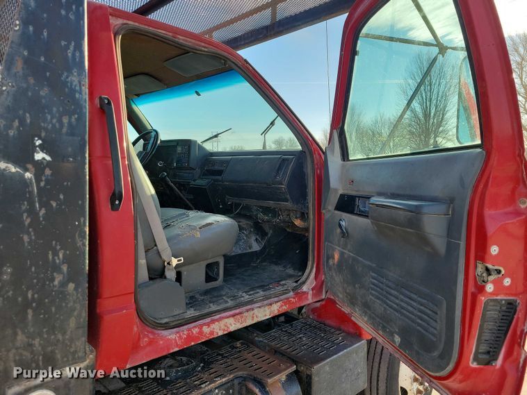 image for item NK9997 1993 GMC Top Kick flatbed truck