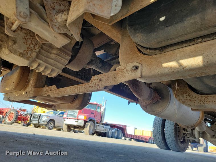 image for item NK9997 1993 GMC Top Kick flatbed truck