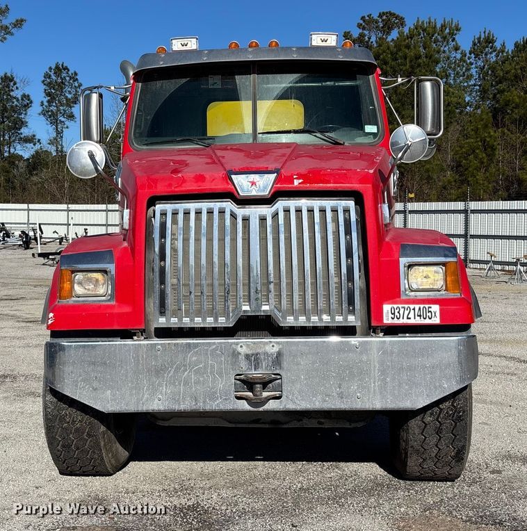 image for item YA1618 2016 Western Star 4700SF ready mix truck