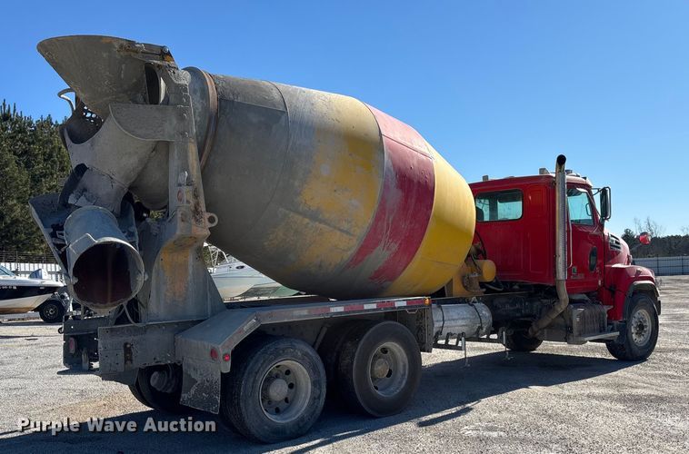 image for item YA1618 2016 Western Star 4700SF ready mix truck