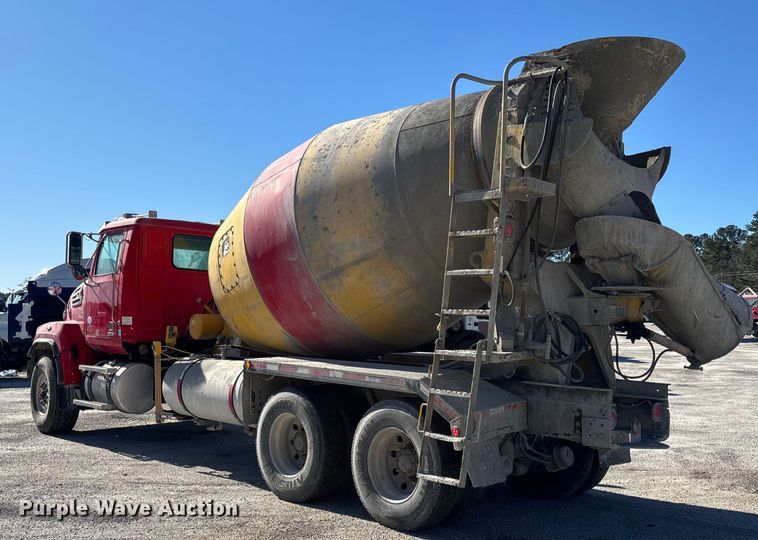 image for item YA1618 2016 Western Star 4700SF ready mix truck