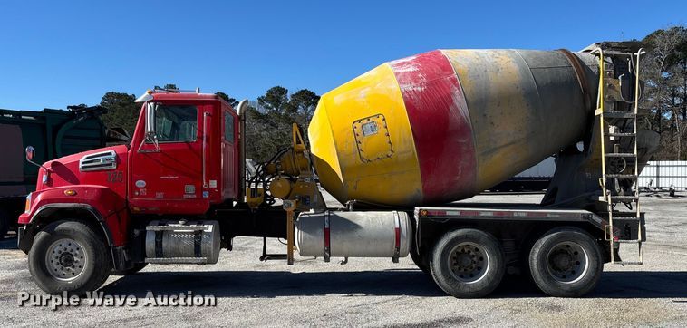 image for item YA1618 2016 Western Star 4700SF ready mix truck