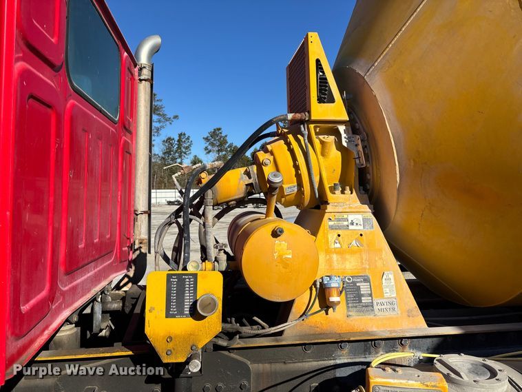 image for item YA1618 2016 Western Star 4700SF ready mix truck