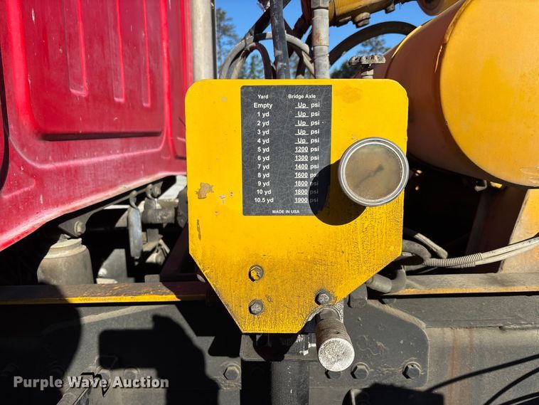 image for item YA1618 2016 Western Star 4700SF ready mix truck