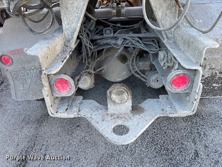 image for item YA1618 2016 Western Star 4700SF ready mix truck